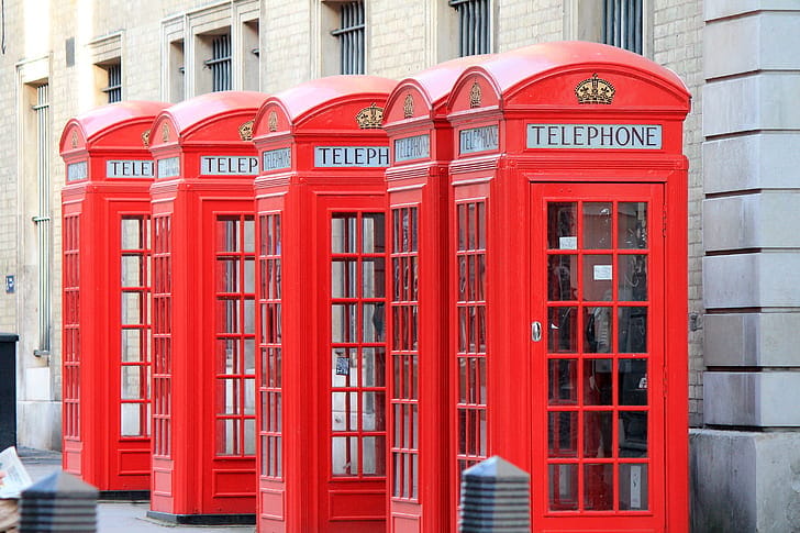 Red telephone box near Big Ben in London for a UK eSIM guide